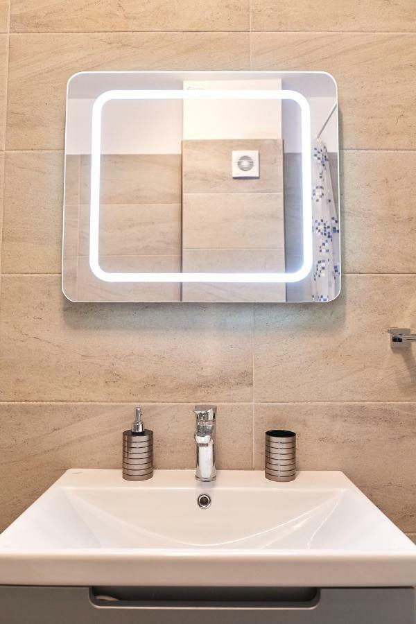 Red Apartament In Spa N Pool Beach Resort Năvodari Exterior foto
