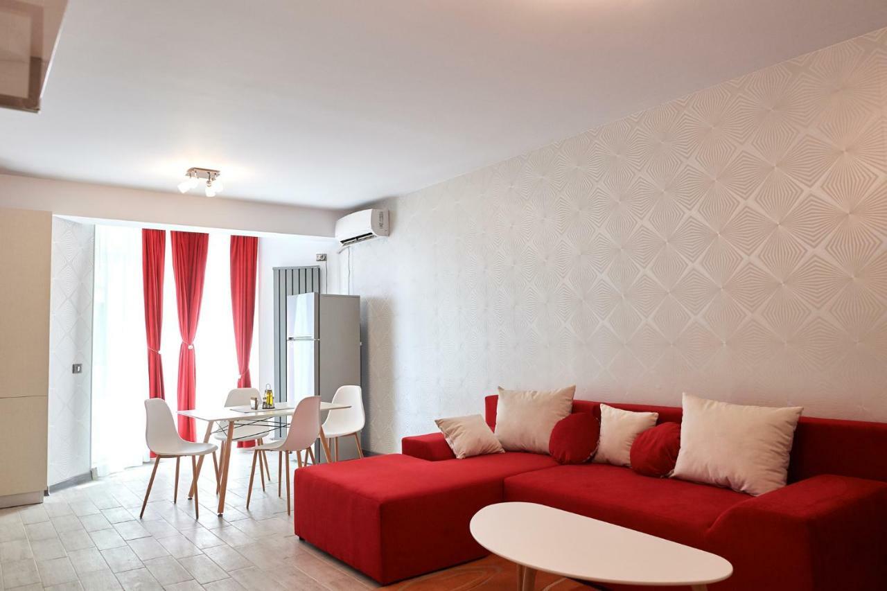 Red Apartament In Spa N Pool Beach Resort Năvodari Exterior foto